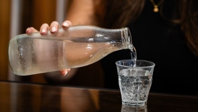 Woda w restauracji darmowa jeszcze tego lata? Rząd szykuje zmiany