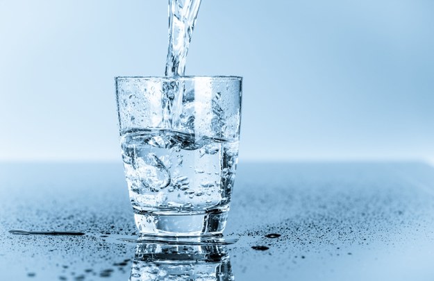 Woda zdatna do picia to rzadkie dobro występujące w naturze /123RF/PICSEL