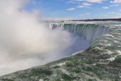 Wodospad Niagara częściowo zamarzł