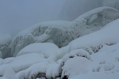 Wodospad Niagara częściowo zamarzł