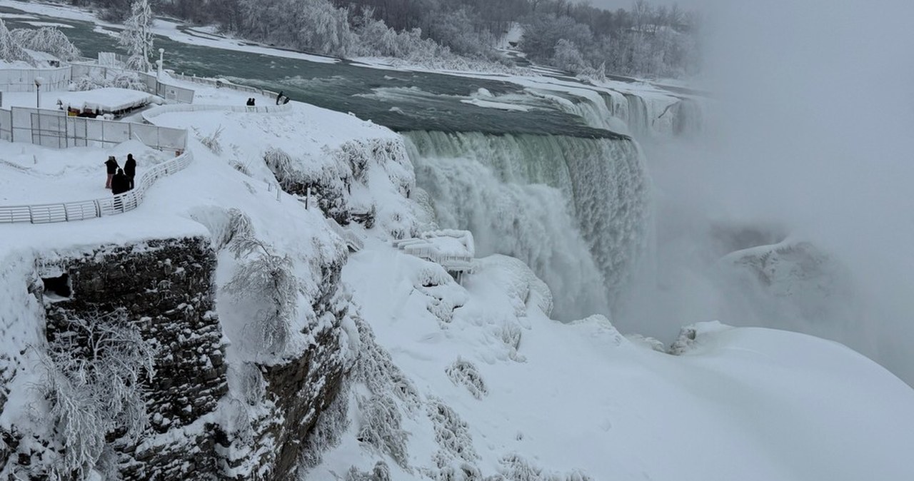 Wodospad Niagara częściowo zamarzł
