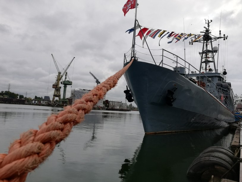 Wodowaniu "Albatrosa" towarzyszył niszczyciel min ORP "Flaming" /INTERIA.PL