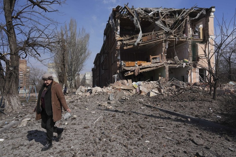 Woja w Ukrainie to nie tylko straty w ludziach /Associated Press /East News