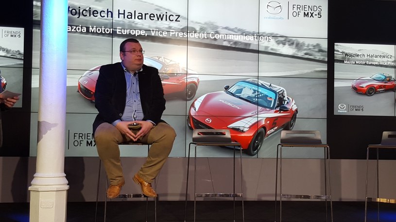 Wojciech Halarewicz, wiceprezydent Mazda Motor Europe do spraw komunikacji podczas spotkania z dziennikarzami /INTERIA.PL