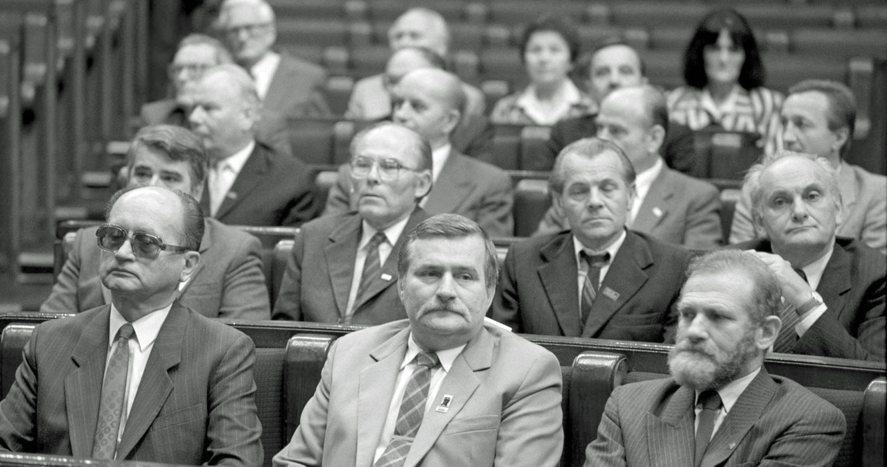 Wojciech Jaruzelski, Lech Wałęsa i Bronisław Geremek podczas inauguracujnego posiedzenia Senatu - 4 lipca 1989 r. /Aleksander Keplicz /Agencja FORUM