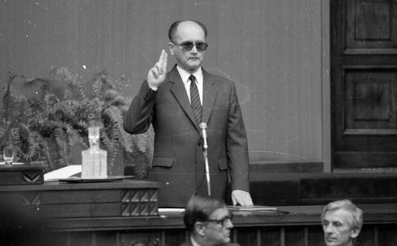 Wojciech Jaruzelski podczas składania przysięgi, 19.07.1989 /Stanisław Sas /Agencja FORUM