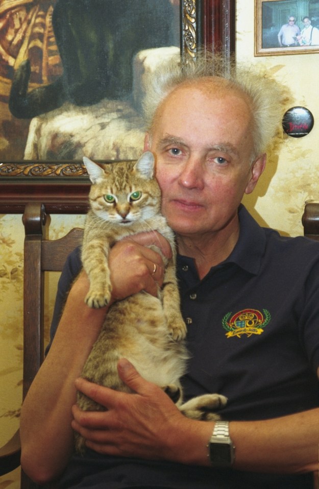Wojciech Kilar z jednym z ukochanych kotów /PAP/Piotr Gęsicki /PAP