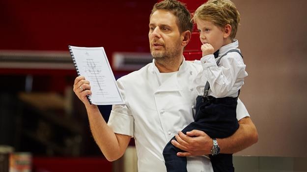 Wojciech Modest Amaro z synem Nicolasem na planie "Hell's Kitchen" /Polsat