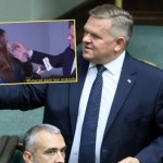 Wojciech Skurkiewicz musi przeprosić Justynę Dobrosz-Oracz. Incydent w Sejmie