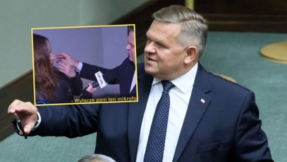 Wojciech Skurkiewicz musi przeprosić Justynę Dobrosz-Oracz. Incydent w Sejmie