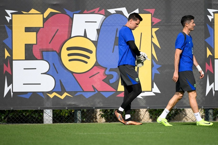 Wojciech Szczęsny i Robert Lewandowski /JOSEP LAGO/AFP /East News