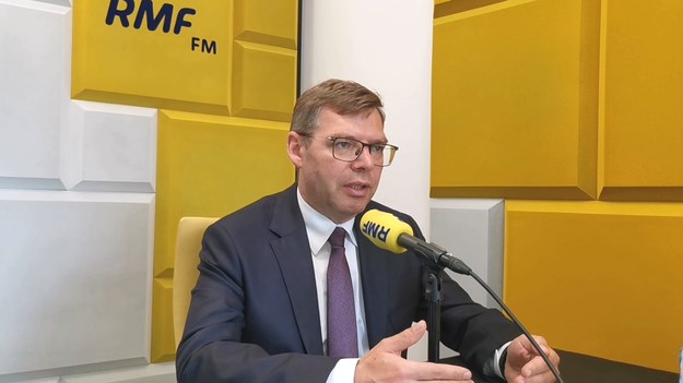 Wojewoda Artur Chojecki w olsztyńskim studiu RMF FM. /Piotr Bułakowski /RMF FM