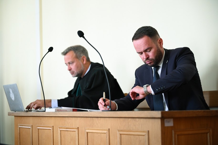 Wojewoda lubelski Krzysztof Komorski na sali sądowej w październiku 2025 roku /Wojtek Jargiło /PAP