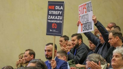 Wojewoda mazowiecki negatywnie o Strefie Czystego Transportu w Warszawie