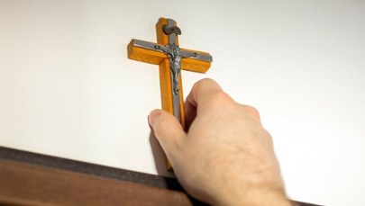 Wojewoda zdjął krzyż w urzędzie w Lublinie. Sąd zdecydował