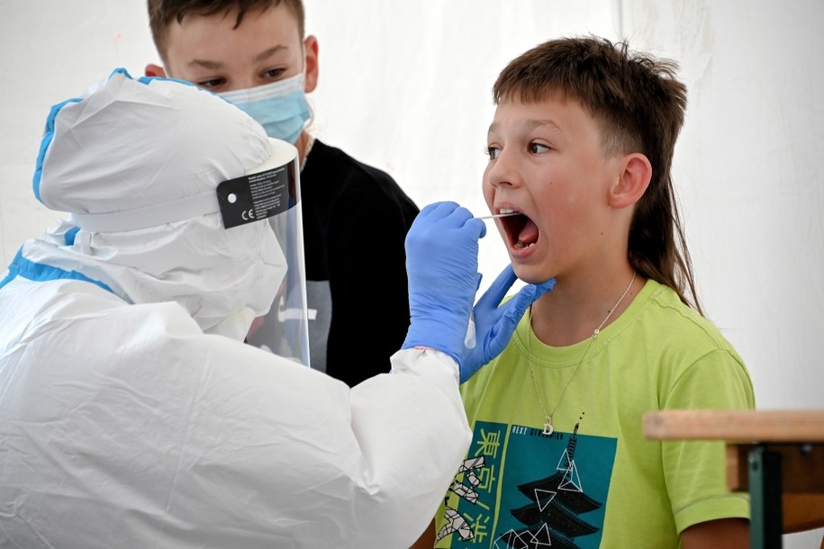 Kuriozalna pomyłka w raportach dot. liczby testów na koronawirusa: Szpital w Kielcach wydał oświadczenie