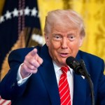 Wojna handlowa Trumpa. "Cła na Chiny powinny wynosić 80 procent"