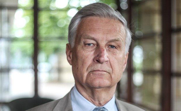 Wojna na Bliskim Wschodzie zmienia światową gospodarkę. Co dalej z inflacją i cenami paliw?