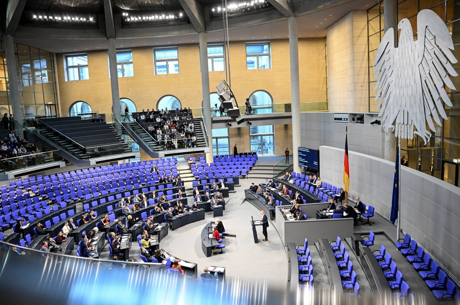 Wojna na Ukrainie i zagrożenia gospodarcze będą kosztować Niemcy ok. 175 mld euro /Britta Pedersen  /PAP/EPA