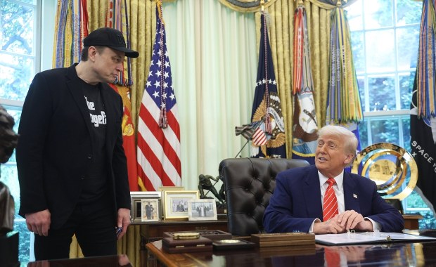 Wojna Trumpa z Muskiem? Miliarder straszy aktami 