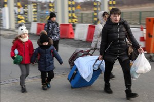 Wojna w Ukrainie. Szefernaker: Blisko 800 tys. uchodźców z Ukrainy w Polsce