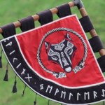 Wojowie, wróżby i wielka bitwa. Tradycyjne święto Rękawki na kopcu Krakusa