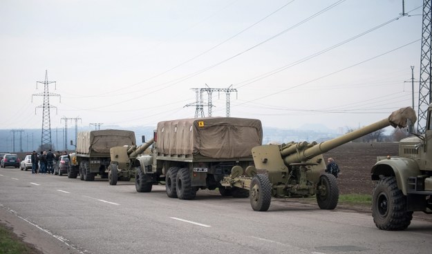 Wojska ukraińskie jadą w kierunku Doniecka /ROMAN PILIPEY /PAP/EPA