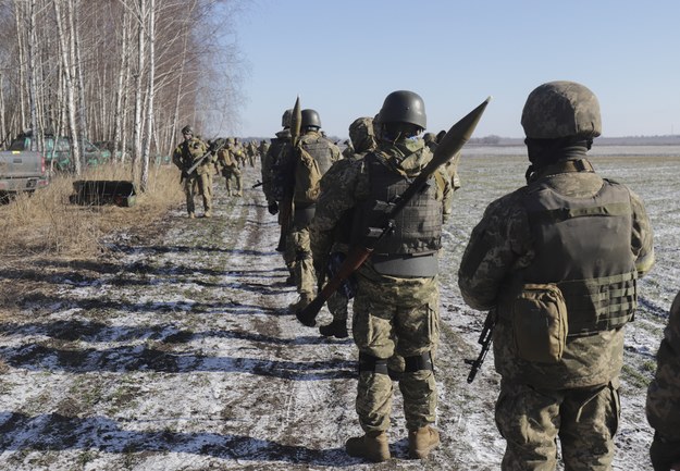 Wojska ukraińskie przygotowują się do zajęcia pozycji pod Kijowem. /STR /PAP/EPA