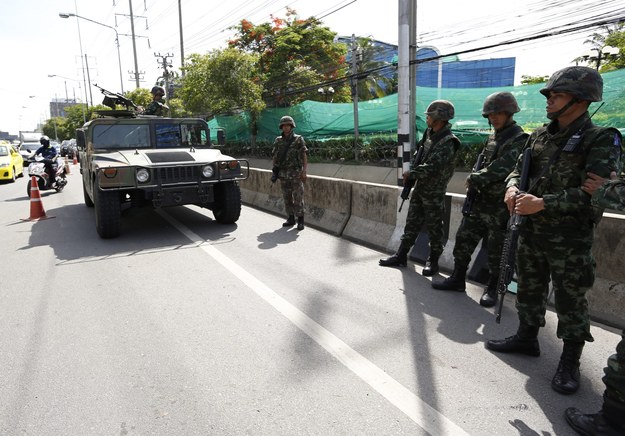 Wojsko na ulicach Bangkoku /RUNGROJ YONGRIT /PAP/EPA