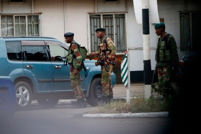 Wojsko na ulicach Zimbabwe /AFP