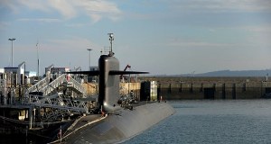 Wojsko otworzyło ogień. Drony nad bazą okrętów podwodnych z bronią jądrową