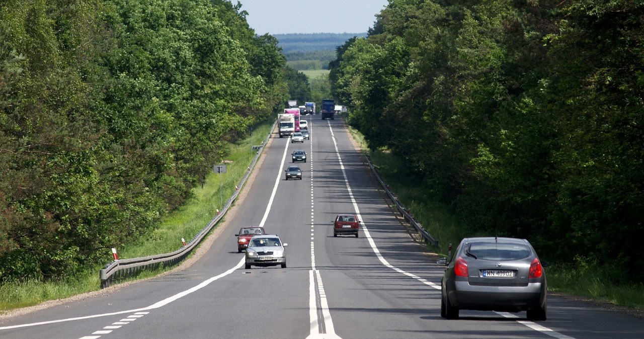 Wojsko przejmuje drogę na kilka dni. Na Mazurach wylądują samoloty /Łukasz Jóźwiak /East News