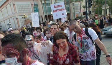 Wojsko uczy się postępowania w razie klęski żywiołowej z książki o zombie