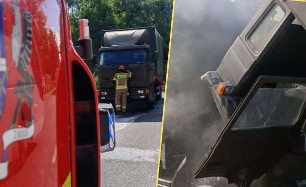 Wojskowa ciężarówka stanęła w płomieniach. Są utrudnienia w ruchu