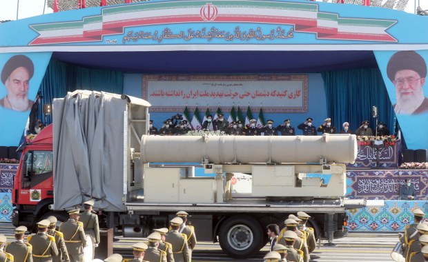 Wojskowa parada w Iranie i groźby pod adresem Izraela 