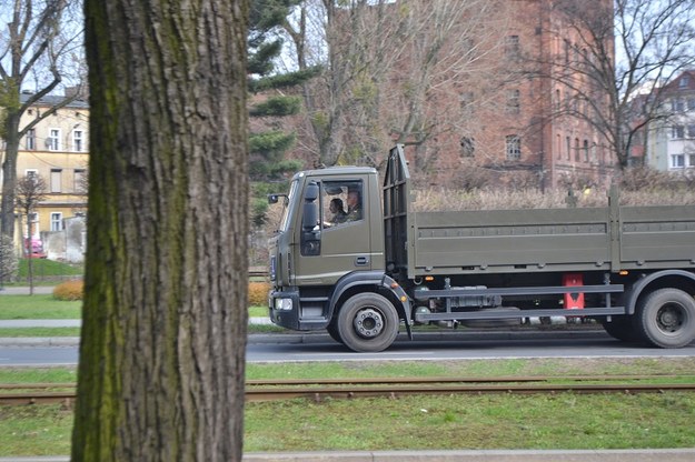 Wojskowe ciężarówki nie będą już blokować ruchu na średnicówce w Grudziądzu /Paweł Balinowski /RMF FM