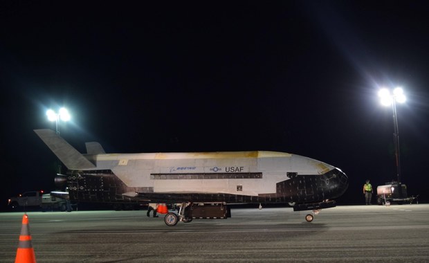 Wojskowy dron kosmiczny X-37B wylądował na przylądku Canaveral