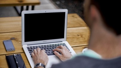 Wojskowy składał 14-latce propozycje seksualne. Stanął przed sądem