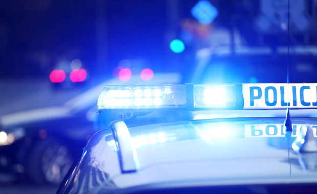 Wójt Kraszewic odmówił badania alkomatem. Wjechał autem w ogrodzenie