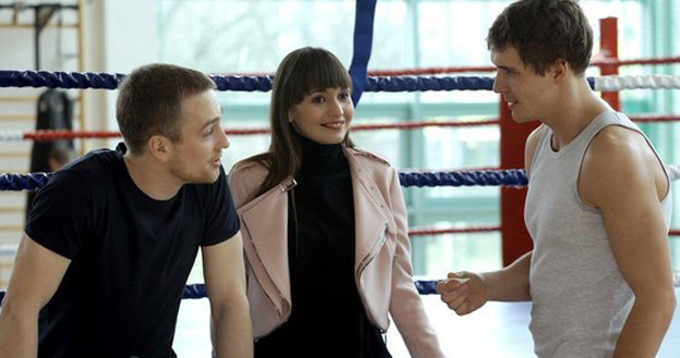 Wojtek (Mateusz Janicki), Janka (Joanna Osyda) i Marcin (Mikołaj Roznerski) /www.mjakmilosc.tvp.pl/