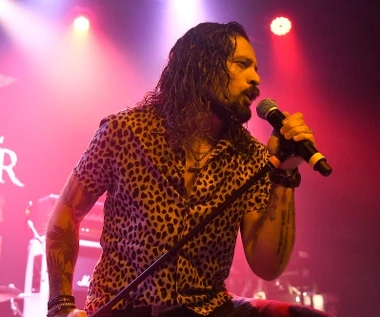 Wokalista Rainbow debiutuje solo z autorskim albumem. Ronnie Romero i płyta "Too Many Lies, Too Many Masters"