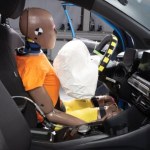 Wolniej nie znaczy bezpieczniej? Test ADAC zaskoczył ekspertów