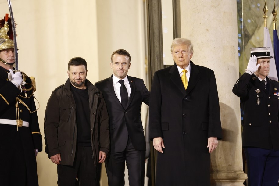 Wołodymyr Zełenski, Emmanuel Macron i Donald Trump po spotkaniu w Pałacu Elizejskim /MOHAMMED BADRA /PAP/EPA