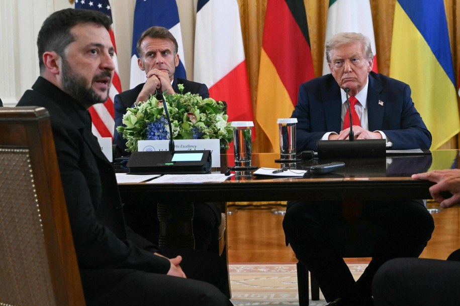 Wołodymyr Zełenski, Emmanuel Macron i Donald Trump /ANDREW CABALLERO-REYNOLDS/AFP /East News