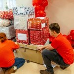 wolontariusze Wolontariusz i Wolontariuszka przez wielkie W. Niezwykły apel Szlachetnej Paczki