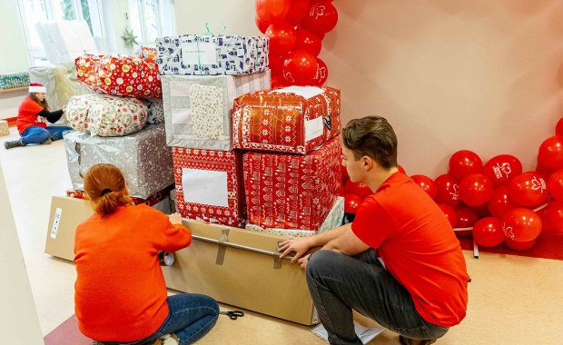 ​Wolontariusz i Wolontariuszka przez wielkie W. Niezwykły apel Szlachetnej Paczki