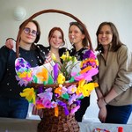 Wolontariuszki z gliwickiego liceum zorganizowały warsztaty świąteczne dla dzieci z Ukrainy