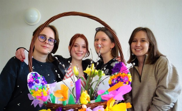 Wolontariuszki z gliwickiego liceum zorganizowały warsztaty świąteczne dla dzieci z Ukrainy