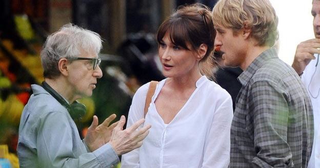 Woody Allen, Carla Bruni i Owen Wilson na planie /AFP