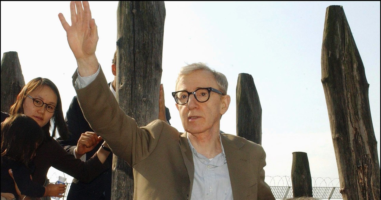 Woody Allen podczas festiwalu w Wenecji w 2007 roku /Eric VANDEVILLE / Contributor /Getty Images